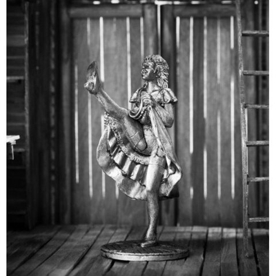 Оловянная фигура Девушка танцующая канкан