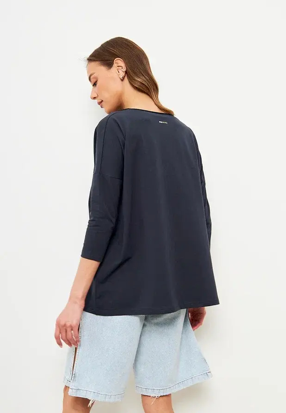 Лонгслив оверсайз с рукавом 3/4 серый