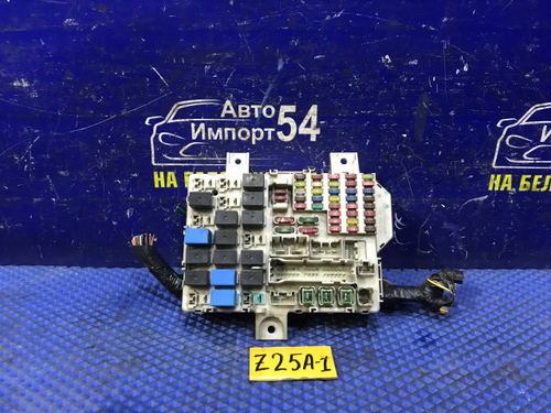 Блок предохранителей салонный MITSUBISHI COLT 2003