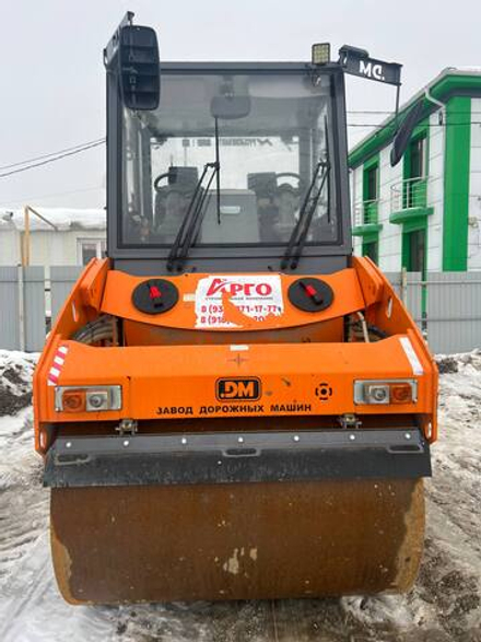 Завод дорожных машин DM-7,5* Каток_не актуально DM-7,5-VD 	(Дизельный, 4,8 л, 78 л.с., АТ)