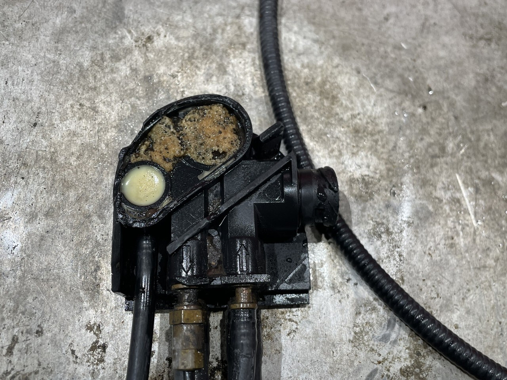 Бак топливный 650L