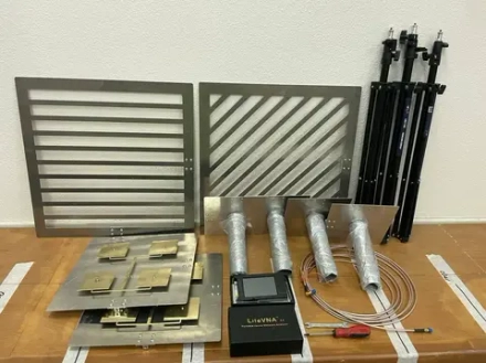 Измерительный стенд для проверки листовых материалов на радиопрозрачность и радиопроницаемость