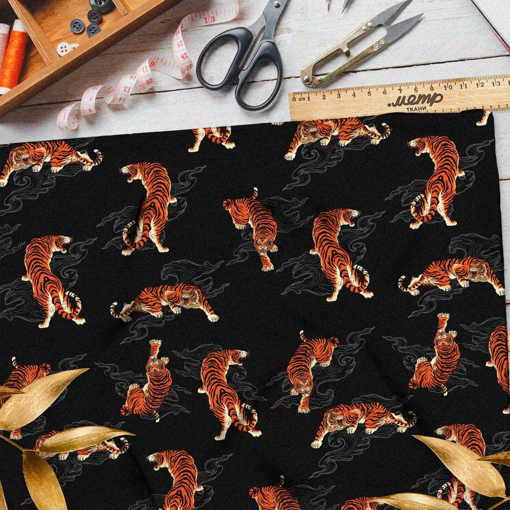 Ткань атлас тигры и облака на чёрном фоне