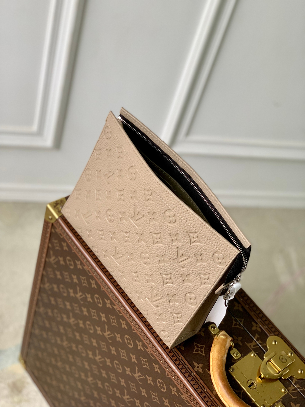 Louis Vuitton Pochette Voyage MM