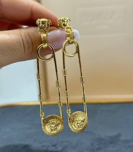 Серьги Versace
