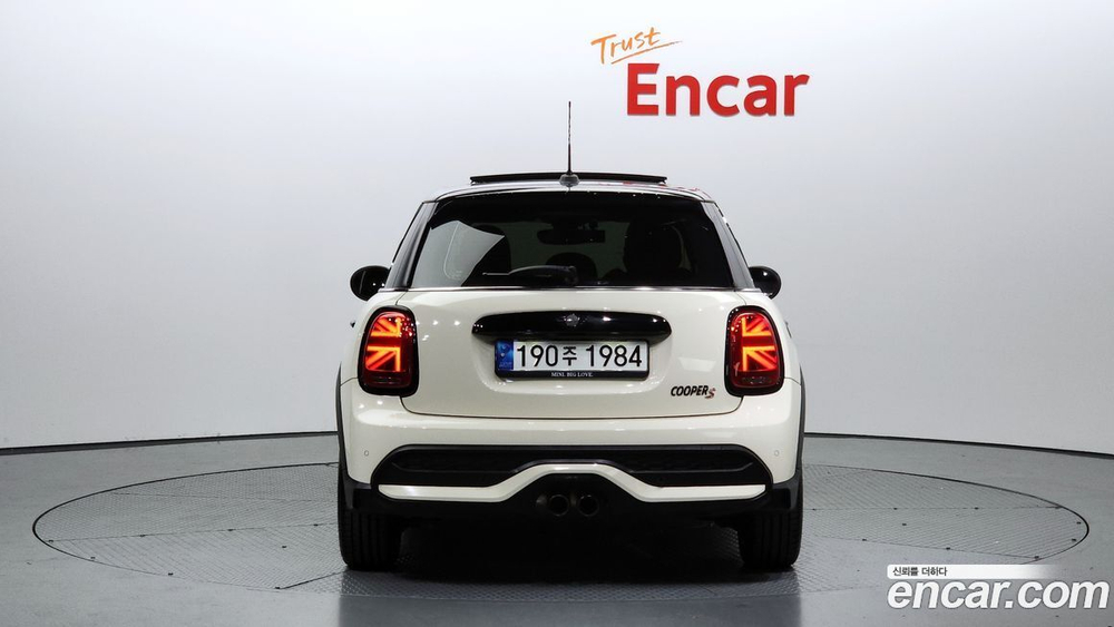 Mini Cooper S 5 даерей Classic (02.2022)