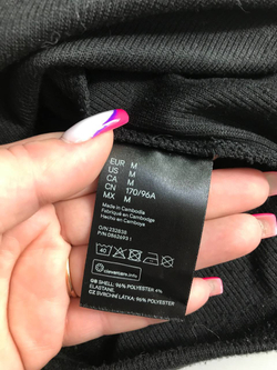 Платье H&M практичное, маркировка М, визуально 46 размер