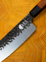 Кухонный шеф нож Сантоку Onnaaruji 18 см. Универсальный. Паварской. Hayabusa Series
