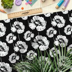 Ткань блэкаут крупные белые маки на чёрном фоне