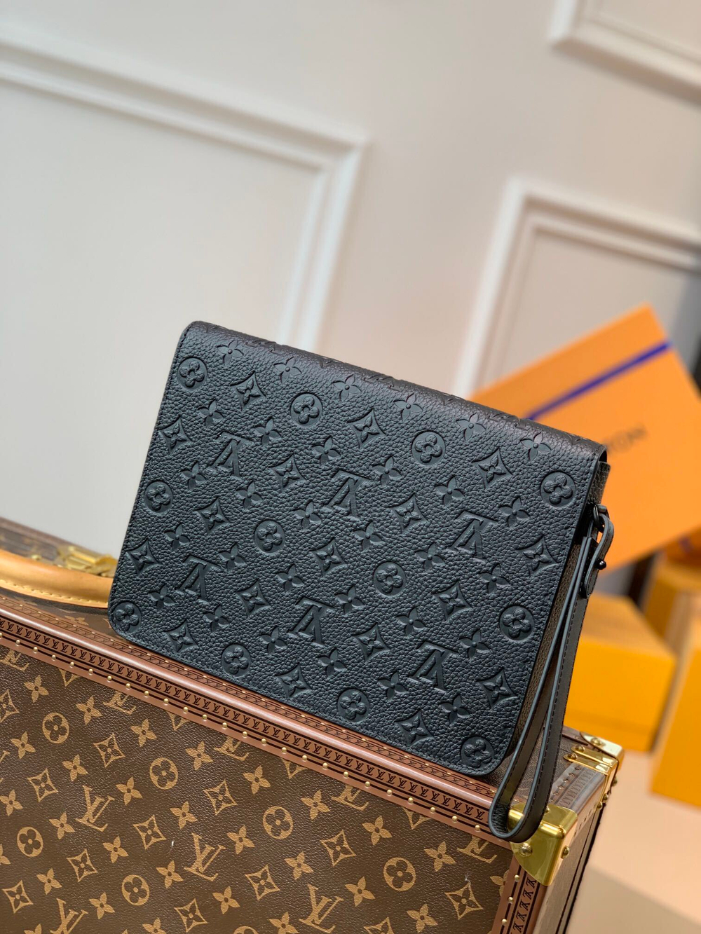 Louis Vuitton S Lock A4 Pouch