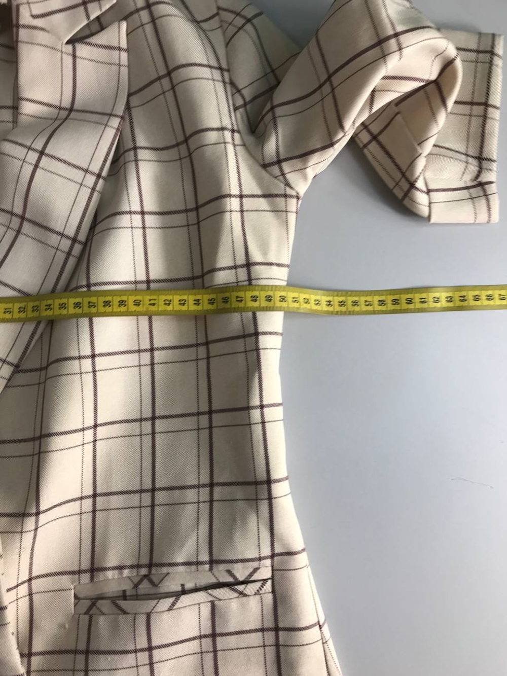 Жакет в клетку удлиненный, визуально на 46 размер