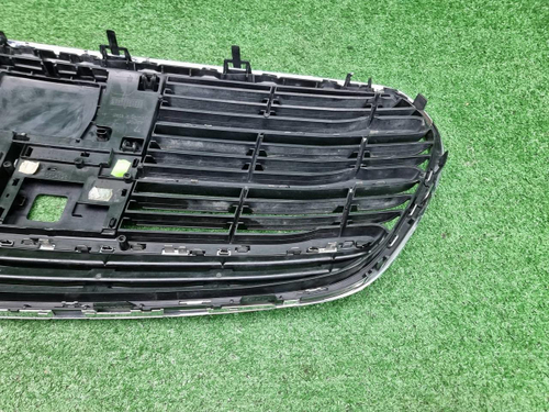 Решетка радиатора Mercedes S W223 (2020-н.в.)