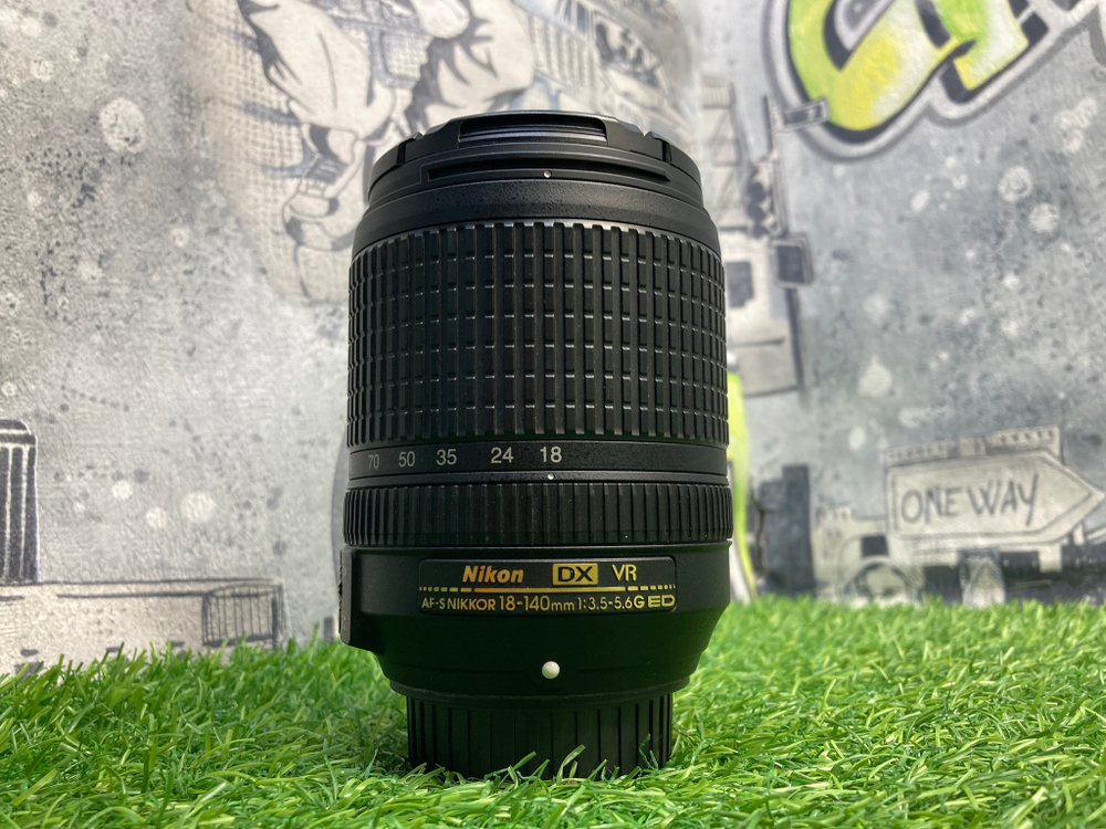 Nikon 18-140mm 3.5-5.6G ED VR DX AF-S