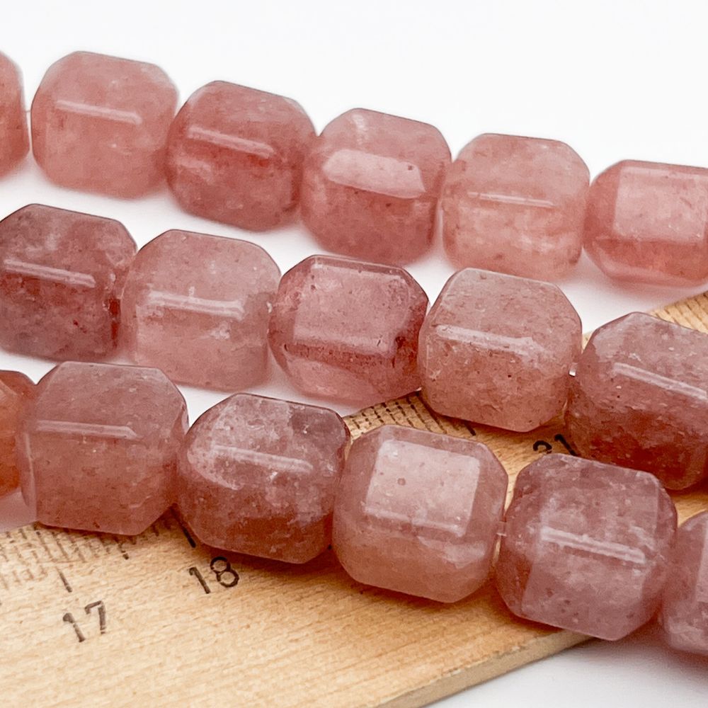 "Клубничный" кварц бусины, размер около 11,5*10 мм, цена за набор 8 шт (1/4 нити)