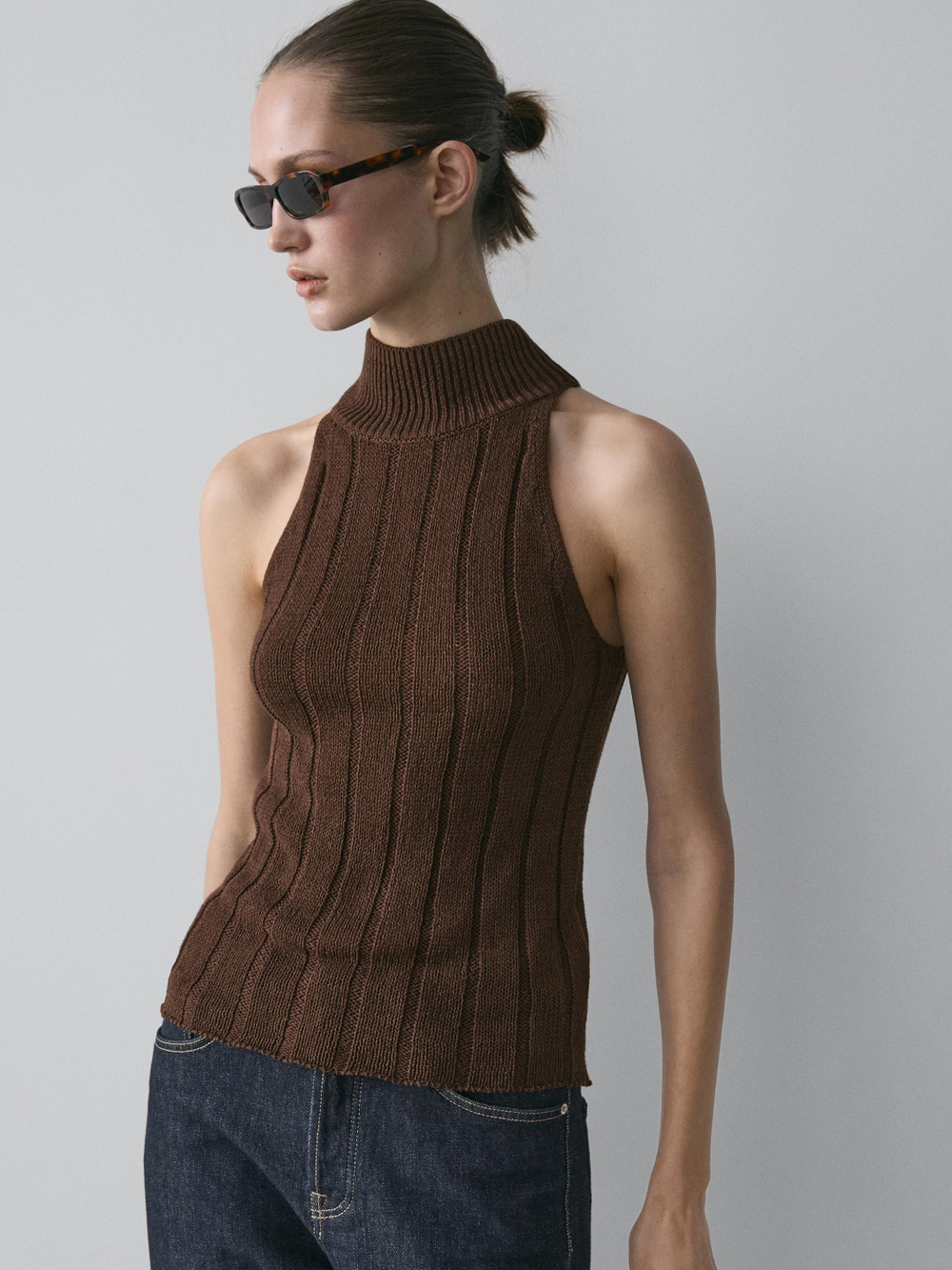 Massimo Dutti Топ из смесовой хлопка с горловиной халтер, шоколадный