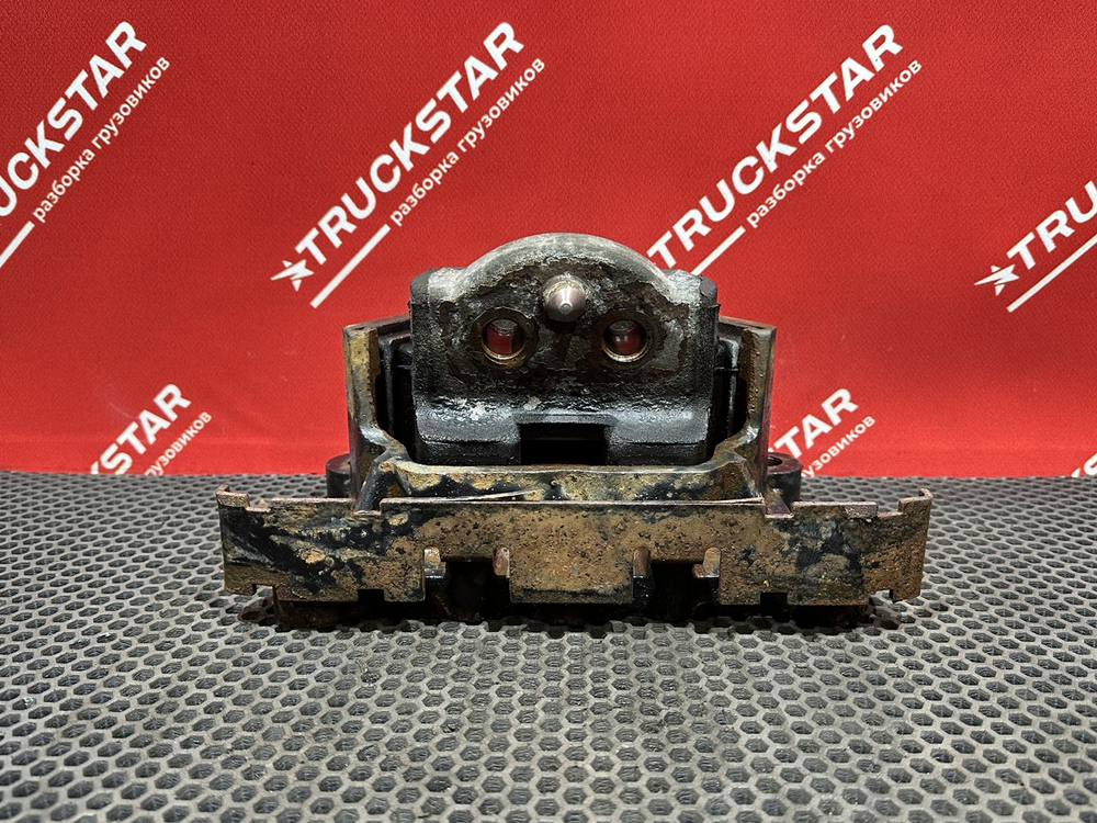 Подушка двигателя передняя