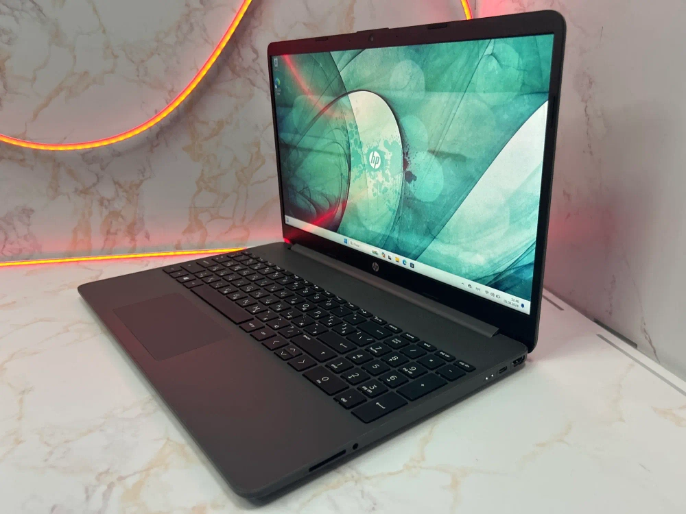 Ноутбук HP 15s-fq2082ur. Производитель CPU: Intel, Линейка CPU: Core i7, CPU: i7-1165G7, RAM: 16Gb, SSD: 512Gb, GPU: Intel Iris Xe, Диагональ: 15.6", Разрешение: 1920*1080, Тип экрана: IPS, OS: DOS, BackLight: -, Цвет: серый, Состояние: B2