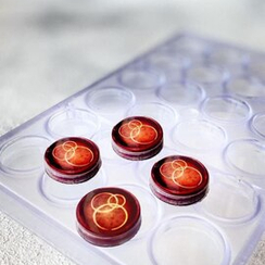 685 | Форма для шоколадных конфет "Таблетка" (275*175 мм)