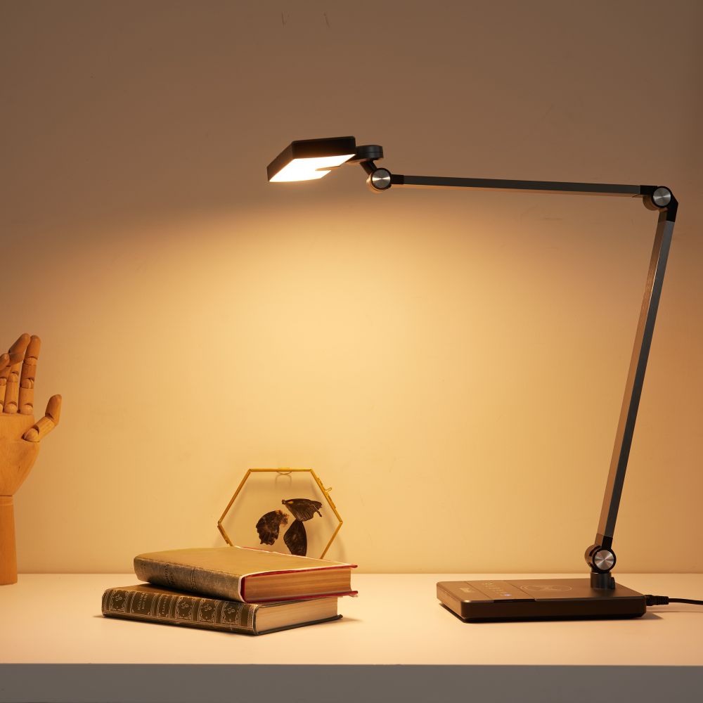 ULM-D110 15W-3000-6500K-DIM BLACK Светильник настольный светодиодный с беспроводной зарядкой телефонов. Сенсорный выключатель. Диммер. Черный. TM Uniel