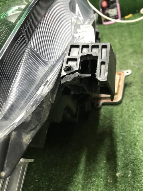 Битая Фара правая Haval F7 (2018-2024) LED
