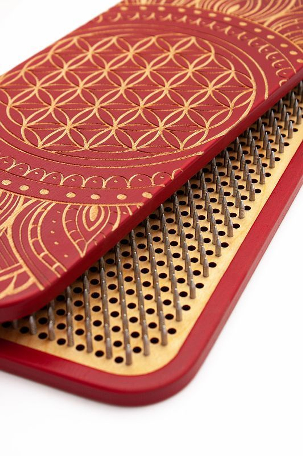 Доска садху Ом на мандале медные гвозди