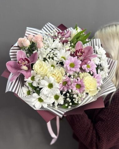 Авторский букет с орхидеями