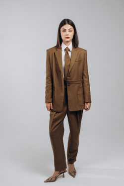 Приталенный жакет