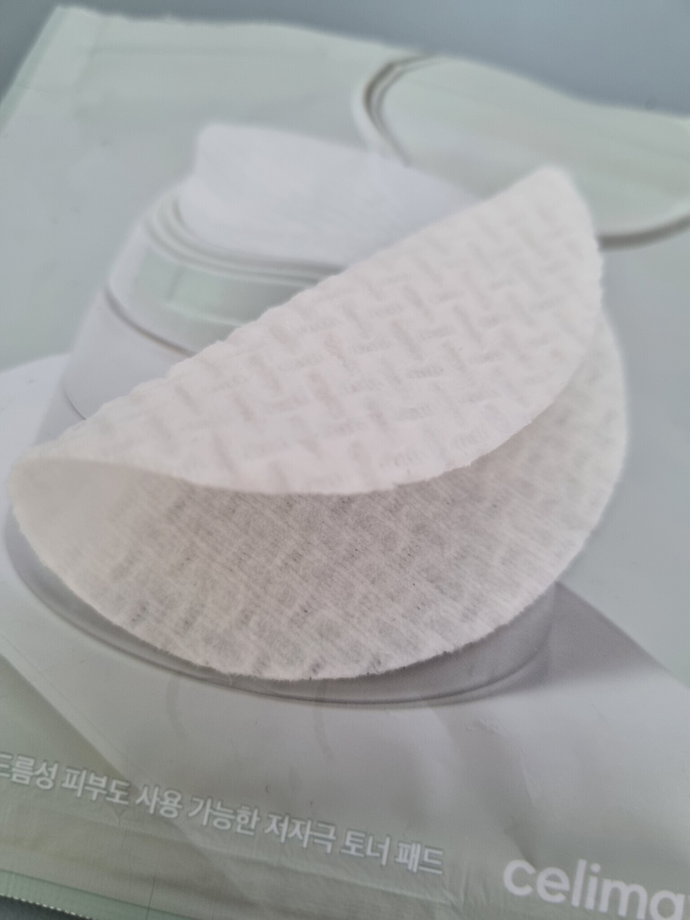 Пэды для лица успокаивающие с центеллой азиатской celimax Ji Woo Gae Cica BHA Blemish Toner Pad, 10шт
