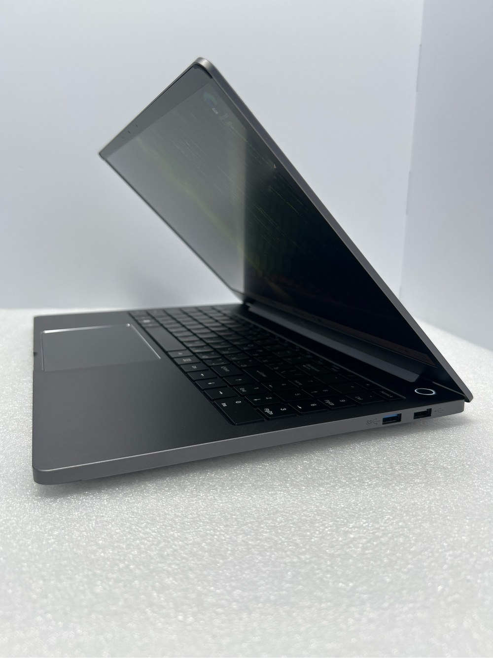 Ноутбук F+ FLAPTOP R-Series (FLTP-5R7-16512-W) 15.6"/AMD Ryzen 7 5825U/RAM 16GB/SSD 512GB/AMD Radeon RX Vega 8/1920x1080/IPS/Win11/Подсветка кл-ры: LED/серебристый Состояние: A1