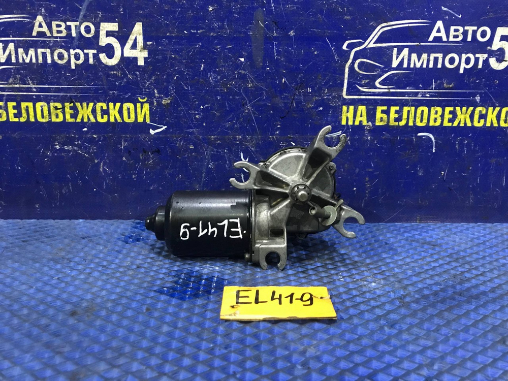 Моторчик переднего дворника TOYOTA CORSA 1991