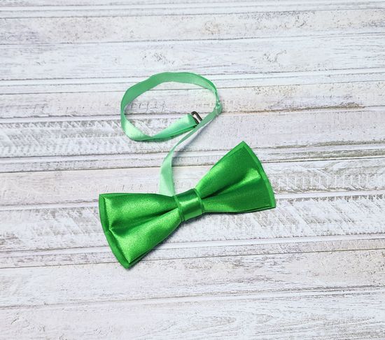 Галстук бабочка классика, лайм глянец