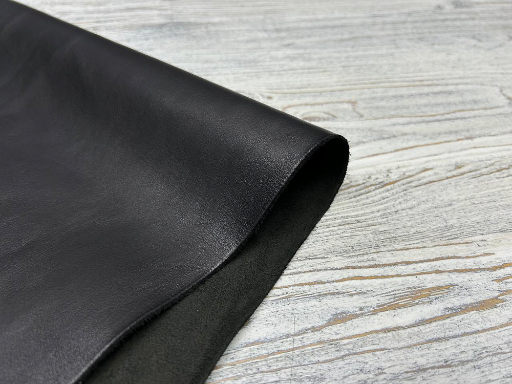 Фактура крупным планом Odessa Soft Nero цвет Черный толщина 1,1-1,3 мм