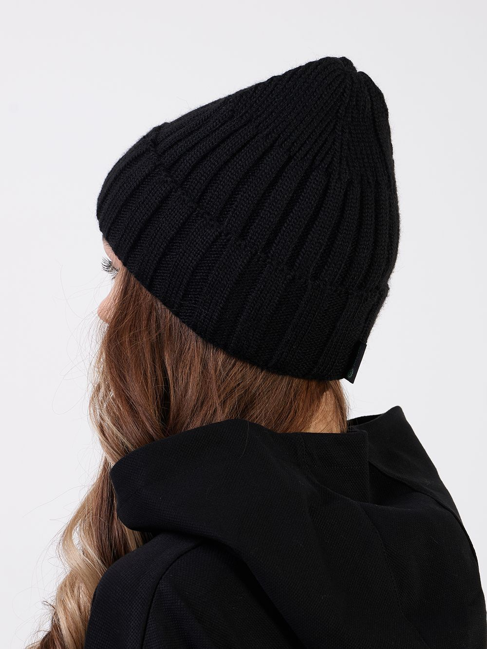 Женская зимняя шапка с отворотом Prival Classic-1, чёрная