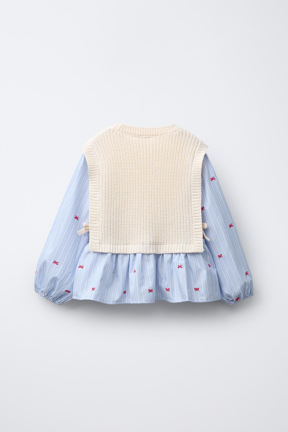 ZARA РУБАШКА С ВЫШИВКОЙ «БАНТЫ» И ТРИКОТАЖНЫЙ ЖИЛЕТ, ЭКРЮ/СИНИЙ