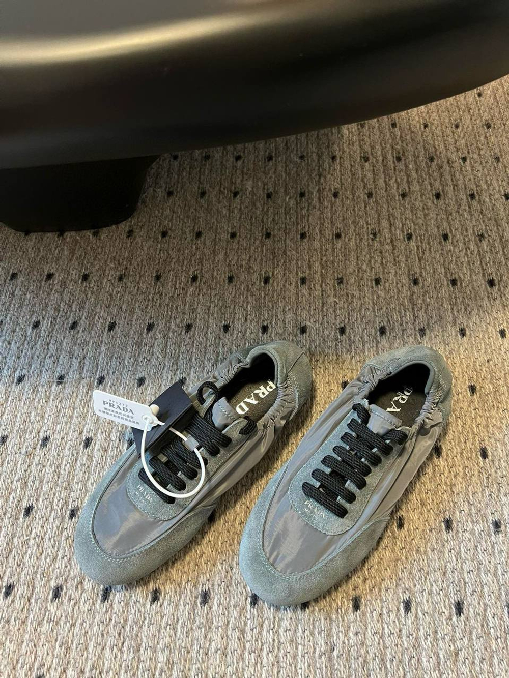Кроссовки Prada