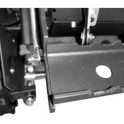 YARD FOX 6654EТ Pro бензиновый снегоуборщик 11 л.с. ковш 66 см, выброс 15 м, 6 вперед/2 назад SB016654T23