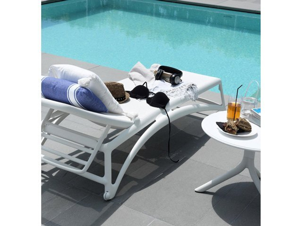 Шезлонг-лежак пластиковый Nardi Atlantico, белый