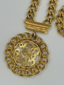 Крупный кулон на длинной цепи Monet