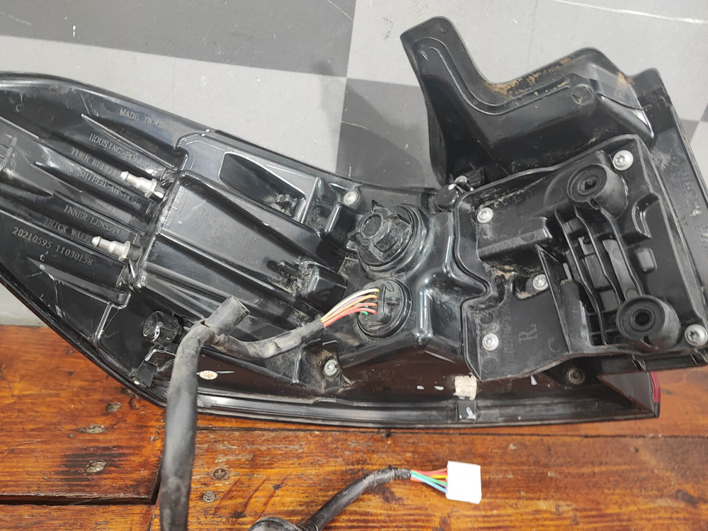 Фонарь задний правый Chery Tiggo 8 Pro 21-нв Б/У Оригинал 605000237AA