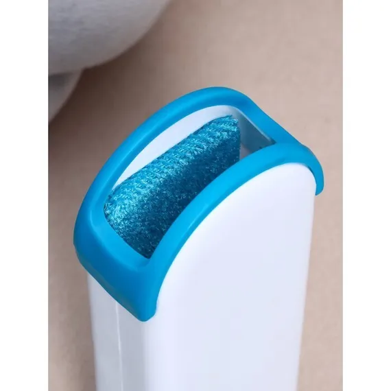 Щётка для удаления шерсти и волос с одежды и мебели с ручкой 33×7,5×5 см, цвет синий