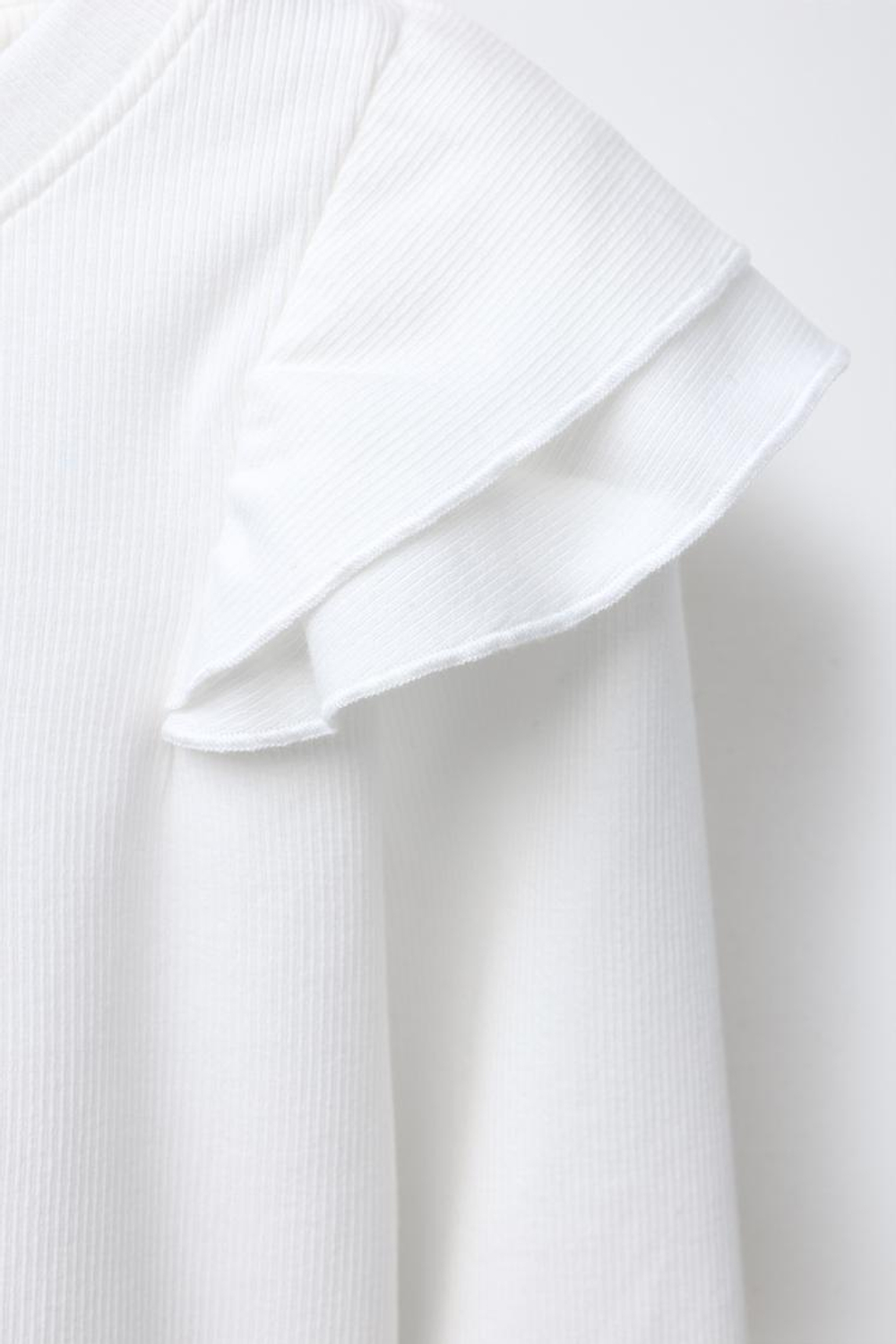 ZARA ЛОНГСЛИВ В РУБЧИК С ВОЛАНАМИ, ЖЕЛТОВАТО-БЕЛЫЙ