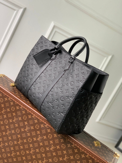 Louis Vuitton Sac Plat 24H Bag