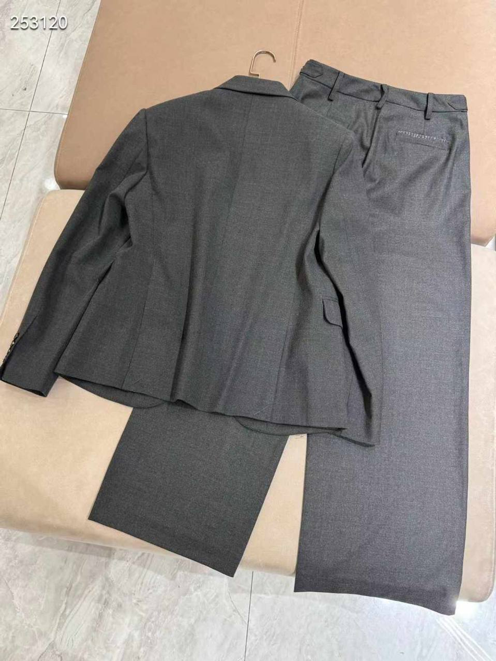 Костюм Brunello Cucinelli