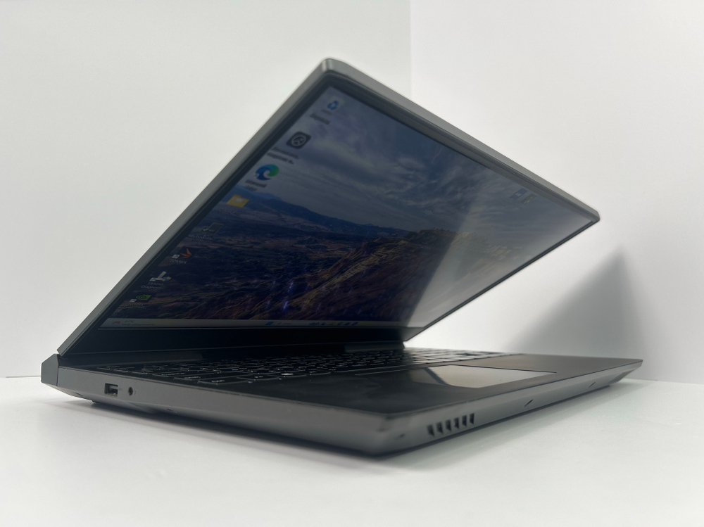 Ноутбук игровой Lenovo Legion Y545 (81Q6000URU) 15.6"/Intel Core i5 9300H/RAM 8GB/SSD 128GB/HDD 1000GB/GeForce GTX 1660 Ti 6 ГБ/1920*1080/IPS/Windows 11/Подсветка кл-ры: LED/Черный. Состояние: C1