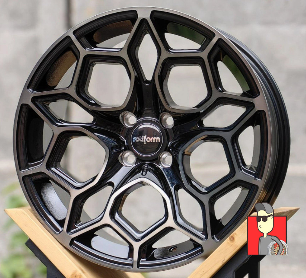 Комплект дисков Rotiform 17x8.5 et30 4x100