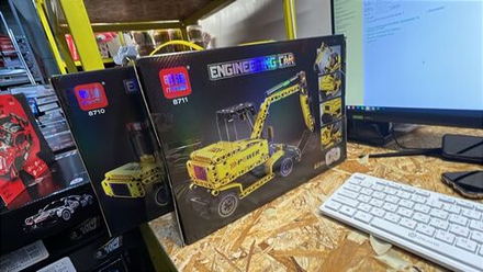 Лего экскаватор