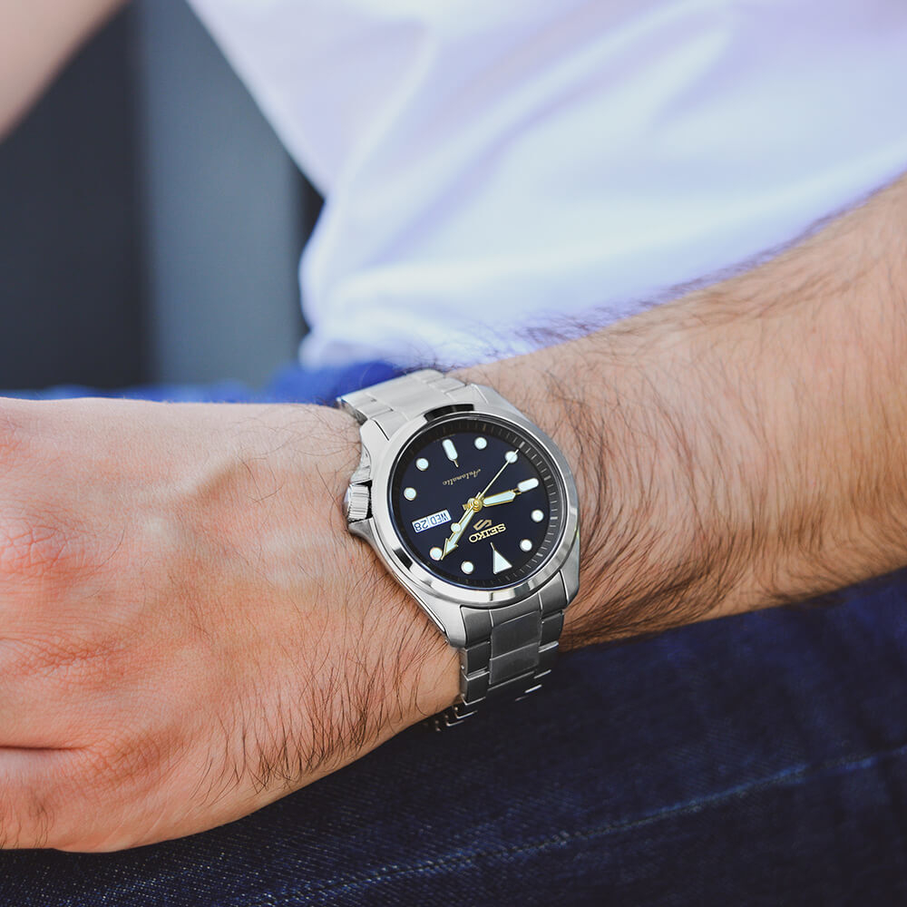 Мужские японские часы Seiko SRPE57K1