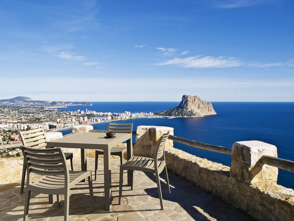 Стул пластиковый Siesta Contract Ares, бежевый