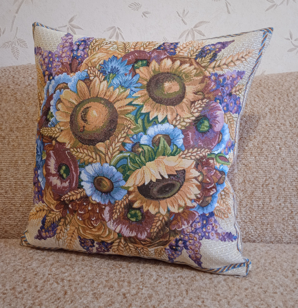 Декоративный гобеленовый чехол Злата 47х47