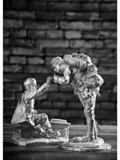 Оловянный солдатик Солдат с папиросой